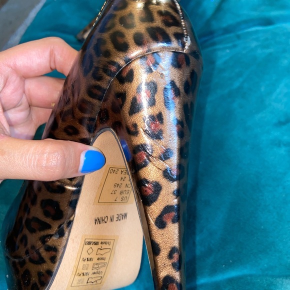 F21 Cheetah Print Bronze 4.5inch Heels - Picture 5 of 7